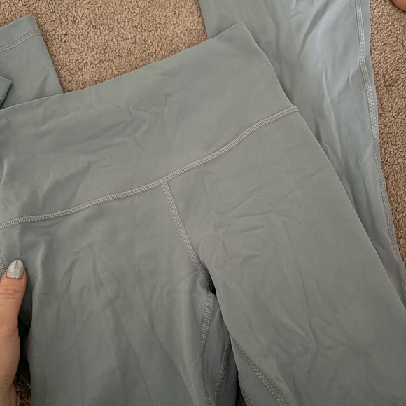 Lululemon High-Rise Mini-Flared Pants light blue - Picture 5 of 5